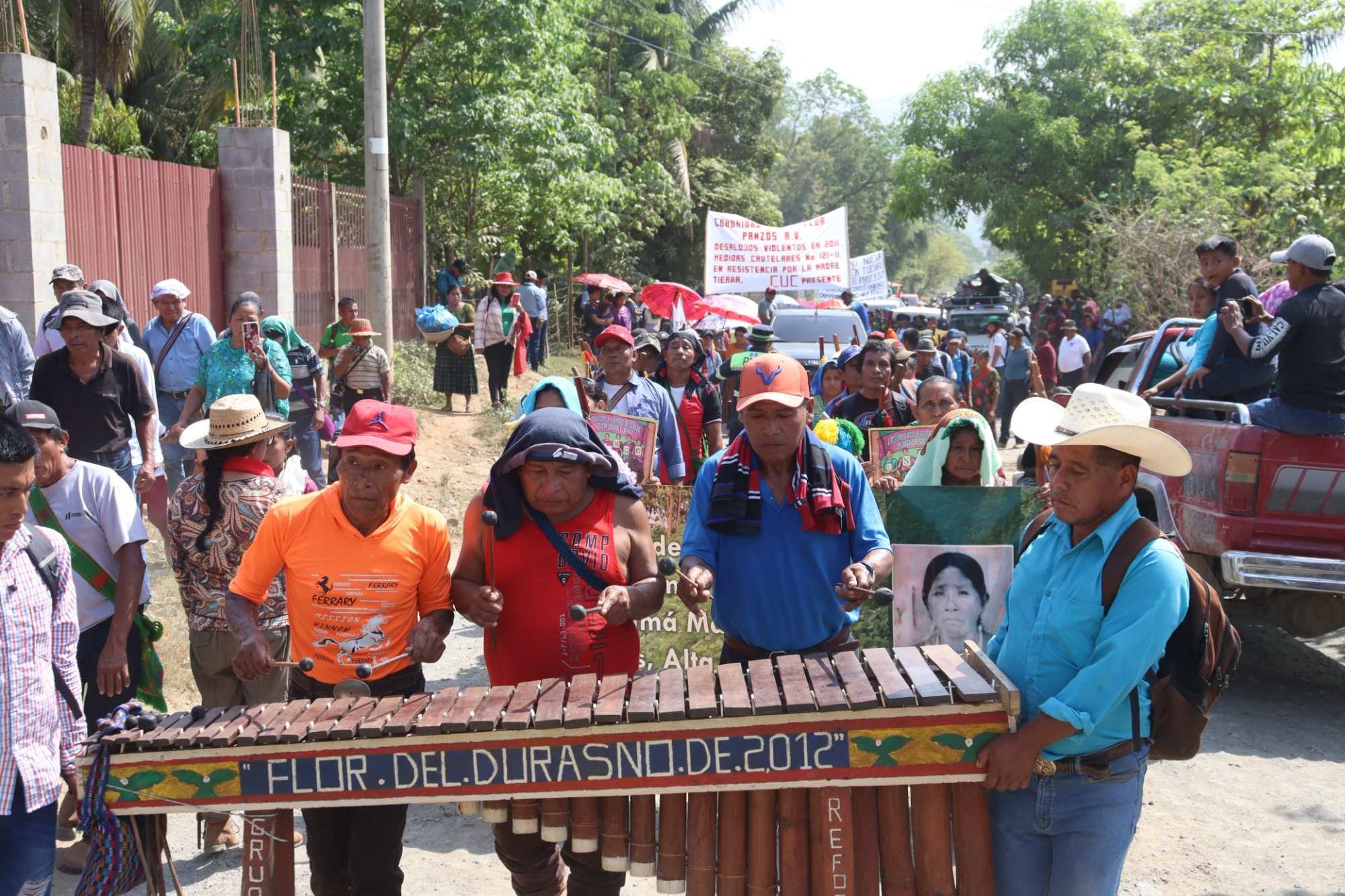  Caminata sale de La Soledad, donde varios pobladores Q’eqchi’ salieron el 29 de mayo de 1978. Foto Juan Bautista Xol 