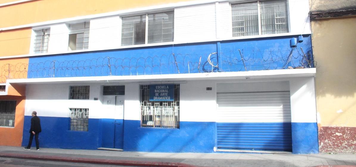 Créditos: Sede de la Escuela Nacional de Arte Dramático, ubicado sobre la 10 avenida y 4 calle de la zona 1, Centro Histórico, Guatemala. Foto de Simón Antonio Ramón