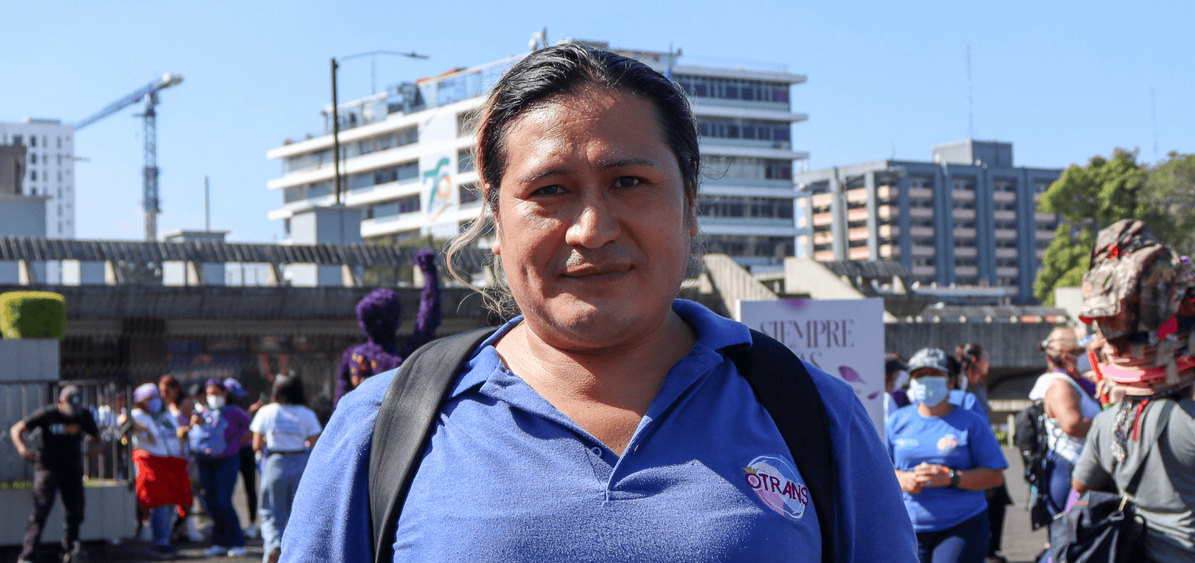 Cinthia Valle durante la movilización en el Día Internacional para la Eliminación de la Violencia contra las Mujeres. / Fotografía: María Jossé España