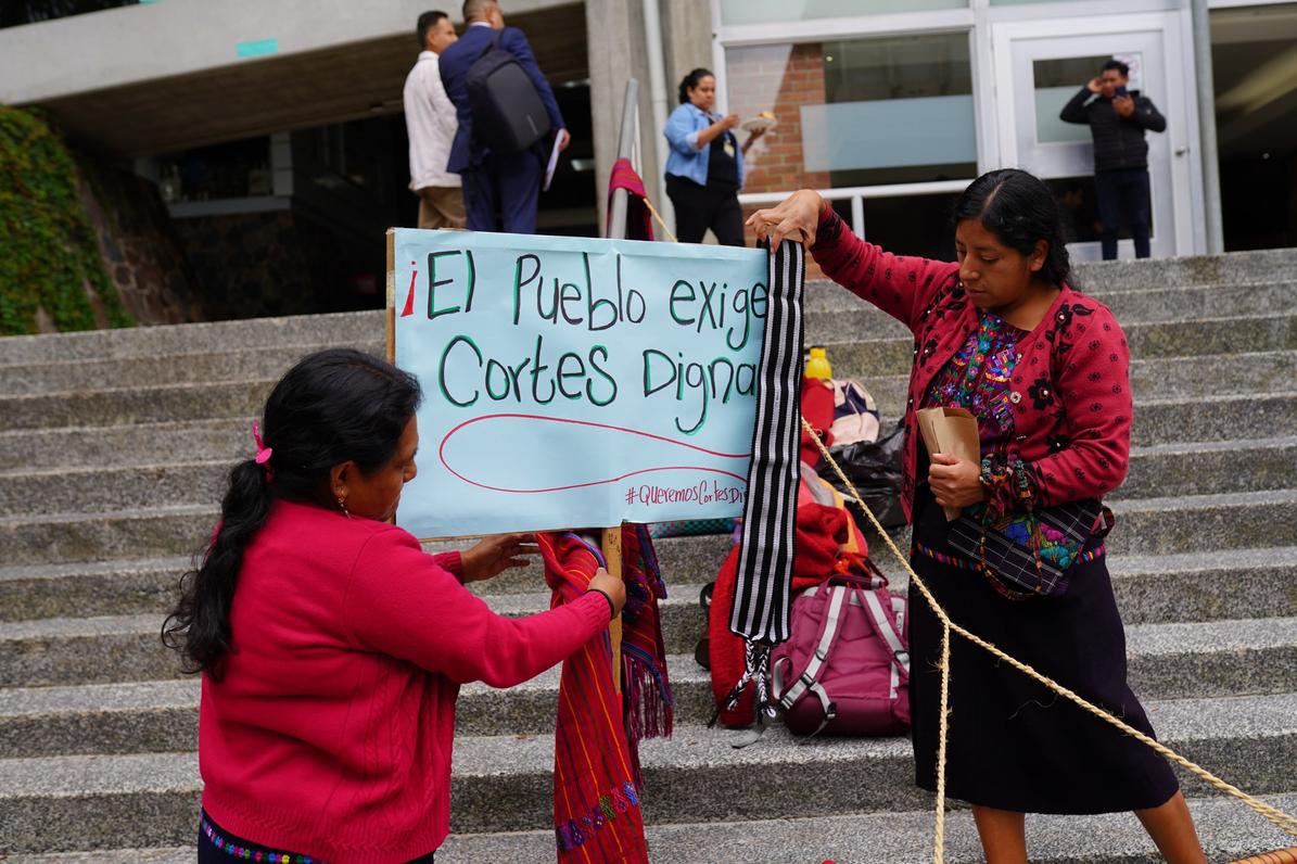 Créditos: Mujeres tejedoras llegaron a la URL para exigir Cortes Dignas. Foto Eddy Zeta