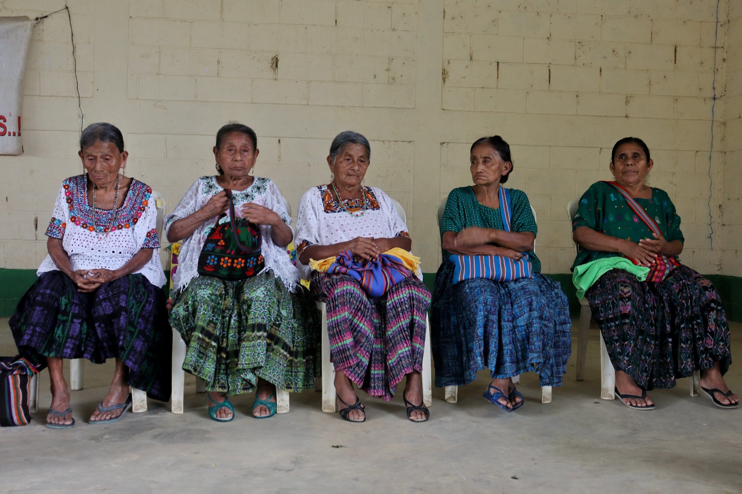  Cinco abuelas participaron en las actividades de conmemoración. No todas las abuelas pudieron llegar, algunas enfrentan problemas de salud. Foto de Juan Bautista Xol 