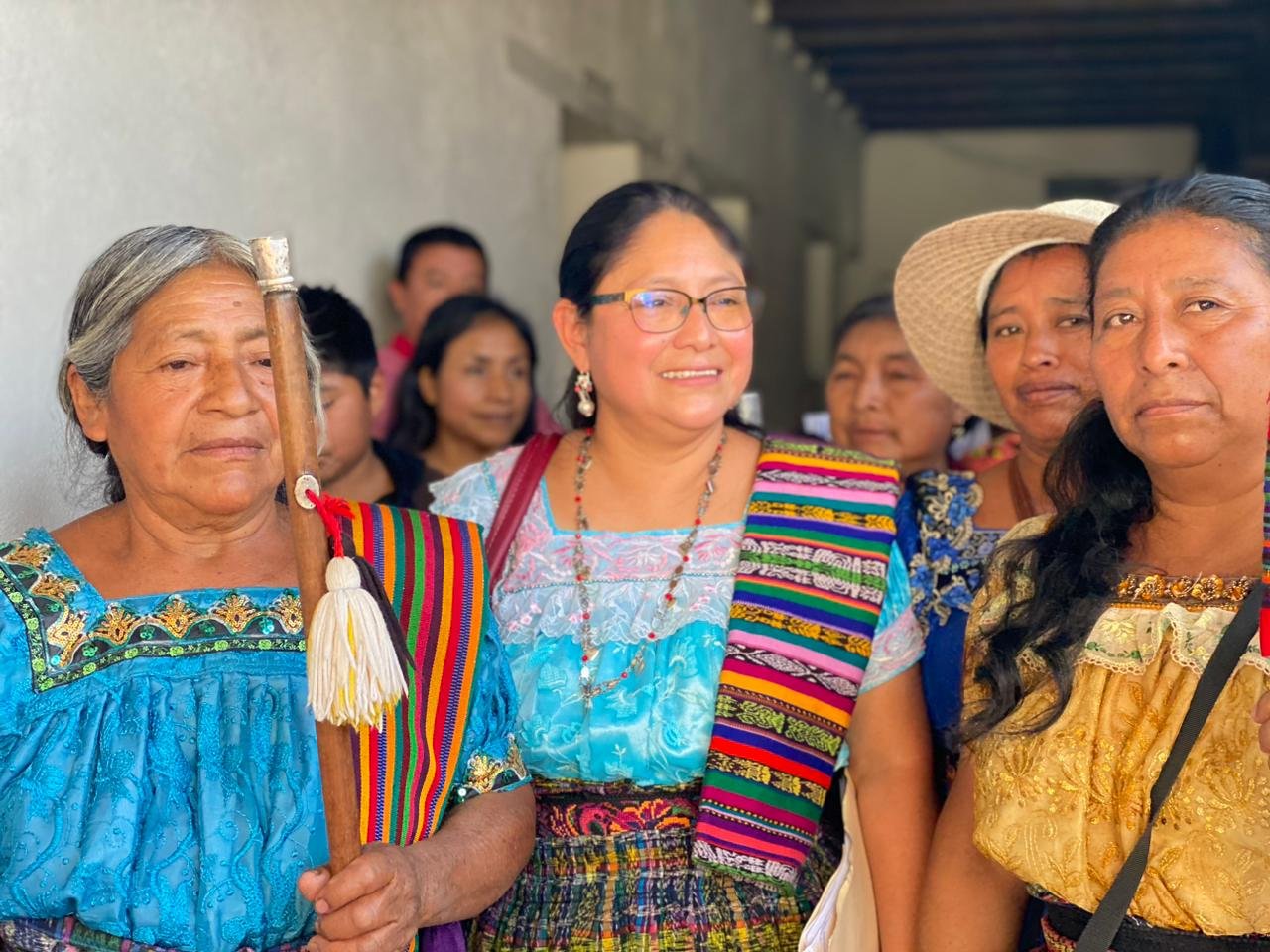  La autoridad ancestral (centro) Sebastiana Par resaltó que las mujeres también saben gerenciar. Foto de Julián Ventura 